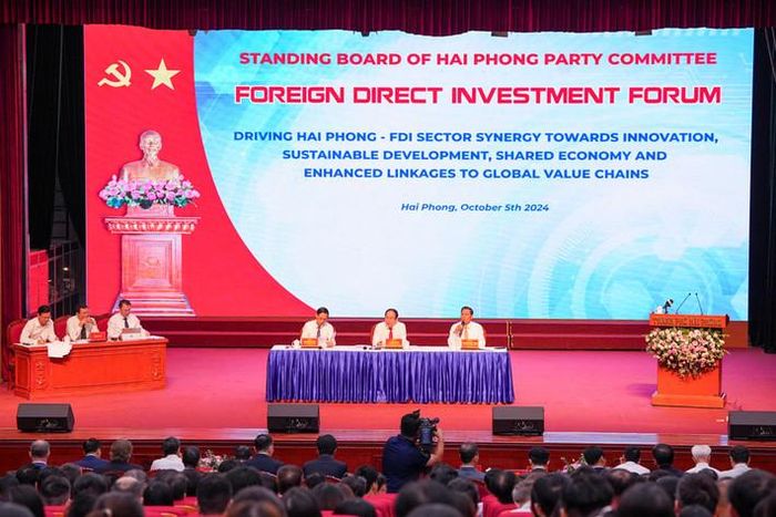  Thường trực Thành ủy Hải Phòng đối thoại với doanh nghiệp FDI. Ảnh: Đàm Thanh 