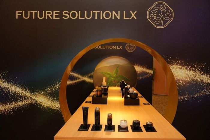 Không chỉ là dòng cao cấp nhất của SHISEIDO, Future Solution LX còn là siêu phẩm kinh điển đã chinh phục phái đẹp suốt 10 năm kể từ lần đầu tiên được ra mắt công chúng. Ảnh: CSCC