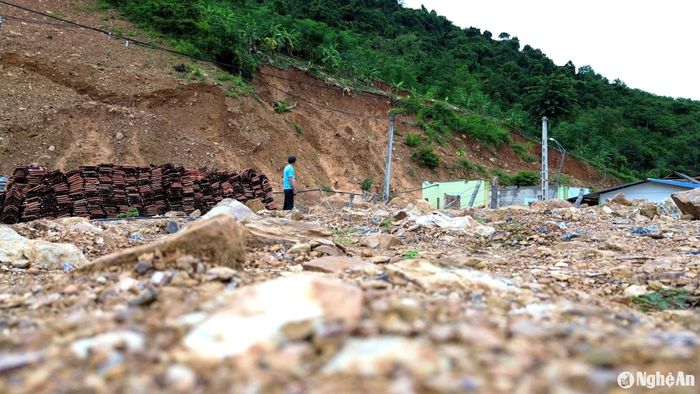 Cảnh tan hoang tại bản Xiêng Thù sau vụ sạt lở nghiêm trọng. Ảnh: Quang An