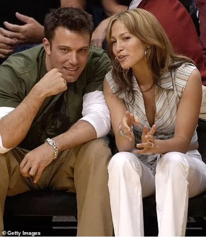 Jennifer Lopez không hề đề cập đến Ben Affleck trong cuộc trò chuyện lần này
