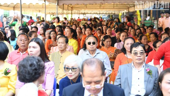 Khoảng 1.000 kiều bào các tỉnh, thành của Thái Lan tham dự.