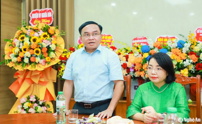 Đồng chí Ngọc Kim Nam - Ủy viên Ban Thường vụ Tỉnh ủy, Trưởng ban Dân vận Tỉnh ủy phát biểu cảm ơn Thường trực Tỉnh ủy. Ảnh: Thành Duy