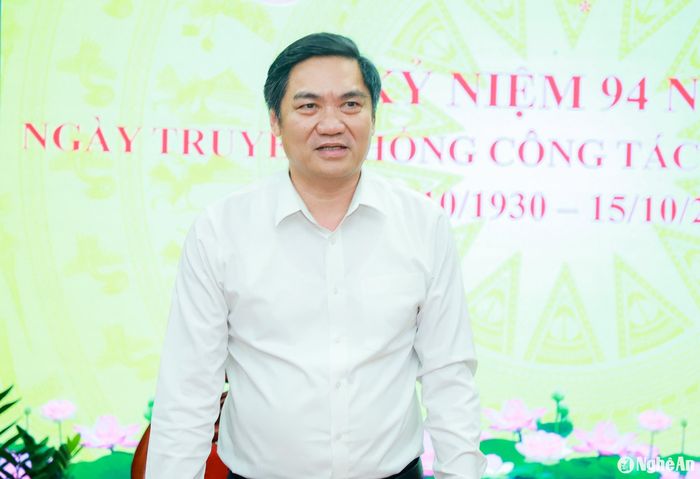 Đồng chí Hoàng Nghĩa Hiếu - Phó Bí thư Tỉnh ủy phát biểu chúc mừng Ban Dân vận Tỉnh ủy. Ảnh: Thành Duy