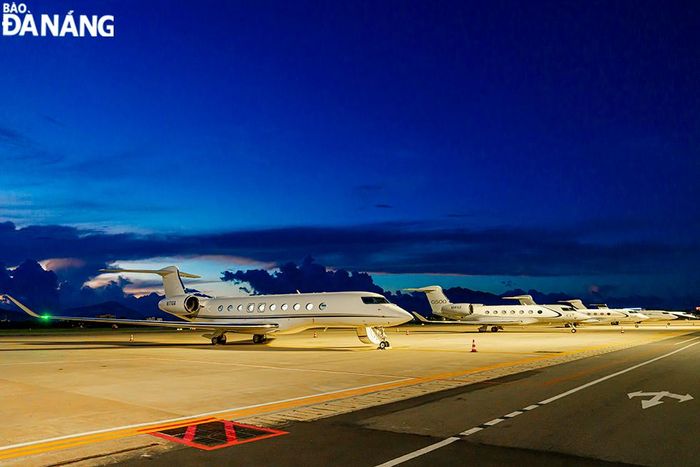 Loạt máy bay Gulfstream có mặt tại Sân bay quốc tế Đà Nẵng ngày 15-10.