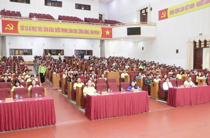 Quang cảnh buổi lễ.