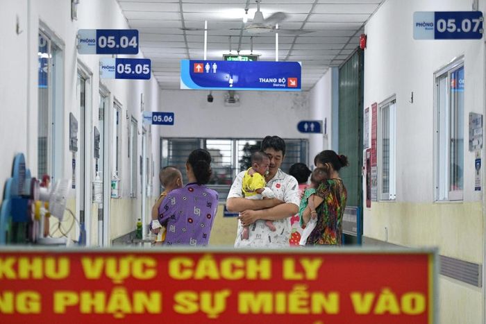 Khu vực cách ly của Bệnh viện Nhi đồng 1 tiếp nhận ca mắc sởi nặng. Ảnh: Khương Nguyễn.