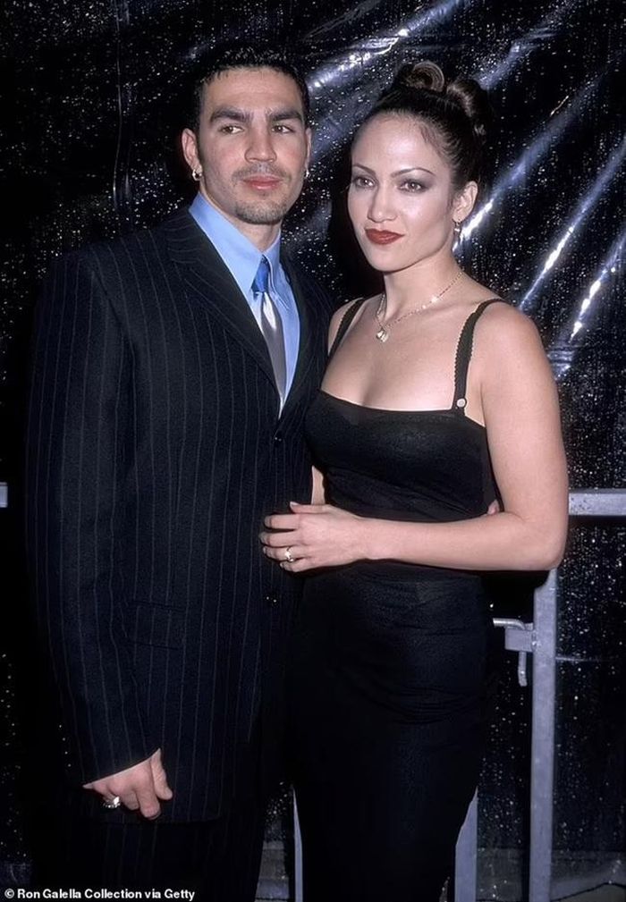 Cuộc hôn nhân và Jennifer Lopez và Ojani Noa kéo dài từ năm 1997 đến năm 1998