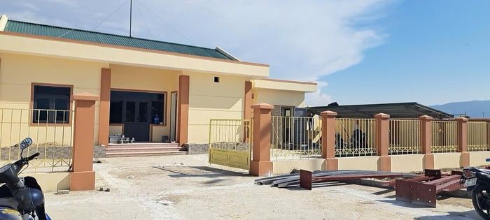 Nhà điều hành tại Quốc lộ 8A thuộc địa phận xã Thanh Bình Thịnh, huyện Đức Thọ (Hà Tĩnh). Ảnh: Trân Châu 