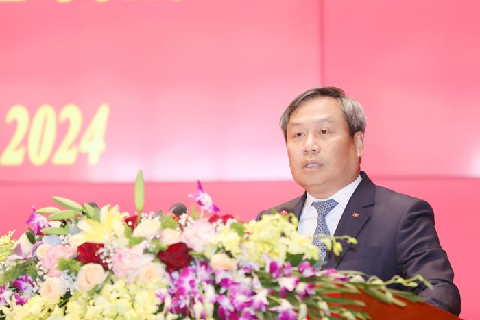 Bí thư Tỉnh ủy Quảng Ninh Vũ Đại Thắng phát biểu nhận nhiệm vụ mới. Ảnh: Đỗ Phương