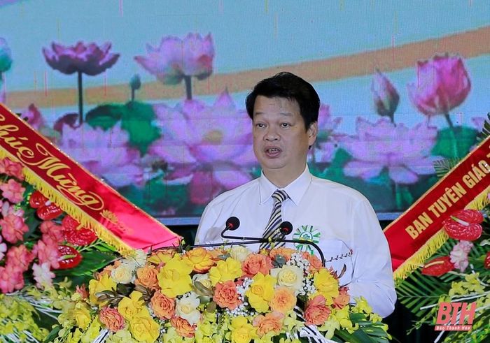Đại diện Văn phòng Điều phối NTM Trung ương công bố Quyết định của Thủ tướng Chính phủ.
