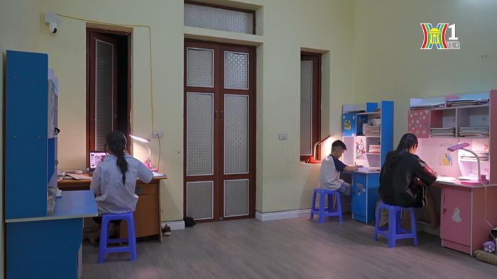 Nhưng khi có tiếng trống, bố mẹ ông bà, làng xóm sẽ ý thức được việc phải tạo điều kiện về thời gian, không gian, bối cảnh để con em học hành.