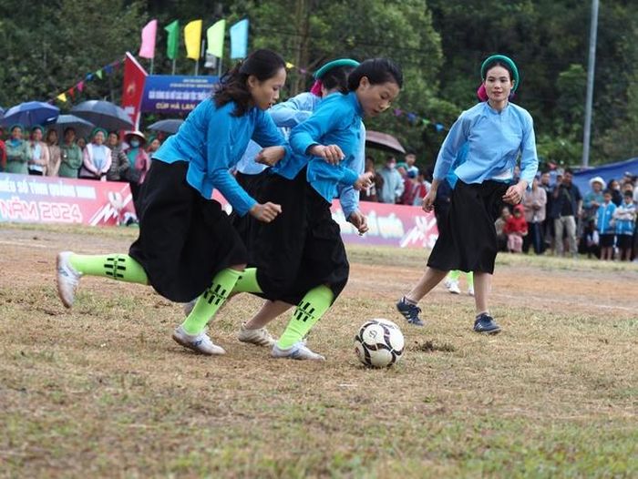 Một pha chuyền bóng