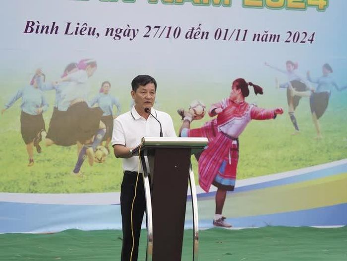 Ông Nguyễn Trung Hiếu, Hiệu trưởng trường Thể dục Thể thao tỉnh Quảng Ninh - Trưởng Ban tổ chức giải phát biểu khai mạc Giải đấu sáng 27/10