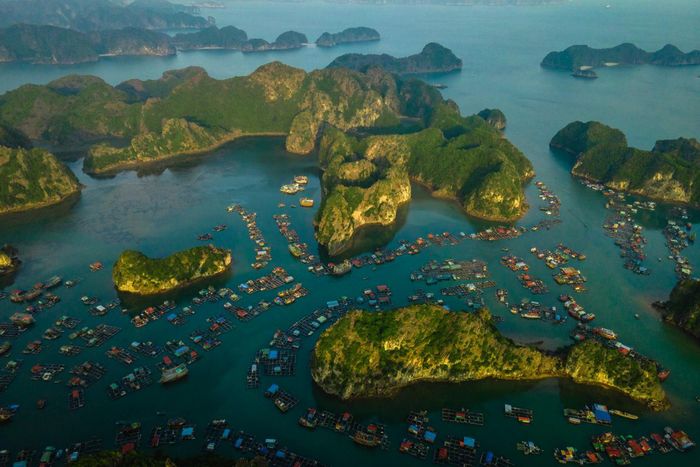 Việc xin cấp phép khai thác du lịch ở những điểm đến mới trong lòng di sản là một thách thức lớn đặt ra cho doanh nghiệp khi chinh phục khách siêu giàu. Ảnh: Ngô Trần Hải An.