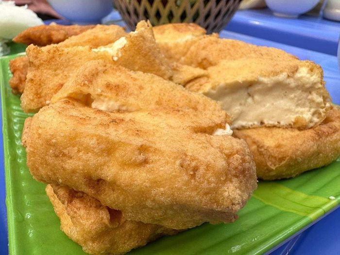 Đậu phụ mang lại nhiều lợi ích cho sức khỏe nhưng bạn nên tiêu thụ ở mức độ vừa phải trong một chế độ ăn uống cân bằng. Ảnh: N.P