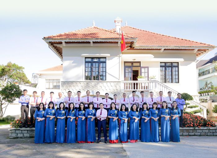 Cán bộ, người lao động Ngân hàng Chính sách xã hội Chi nhánh tỉnh Lâm Đồng kỷ niệm 20 năm hình thành và phát triển