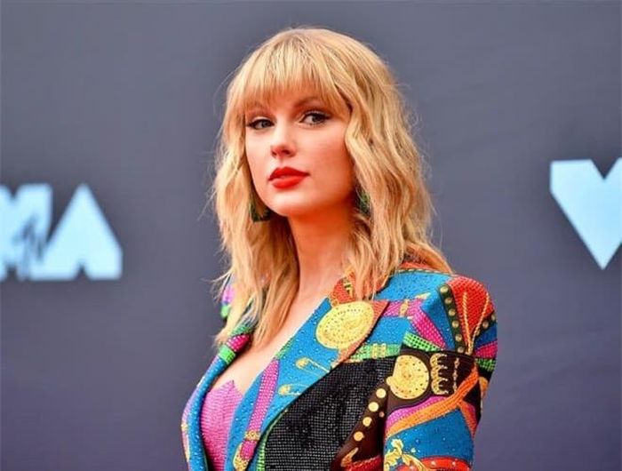 Taylor Swift chỉ xếp sau Jay-Z về độ giàu có