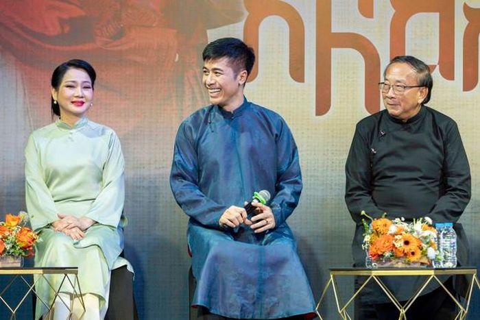 Từ trái qua: Hoàng Trinh, Quang Thảo và nhà sản xuất Huỳnh Anh Tuấn