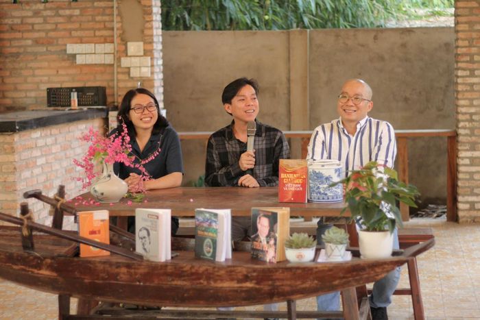 Thạc sĩ Lê Minh Huân nói về vai trò thầy giáo là người kiến tạo tâm hồn học trò, trên bục giảng người thầy cần mẫu mực.