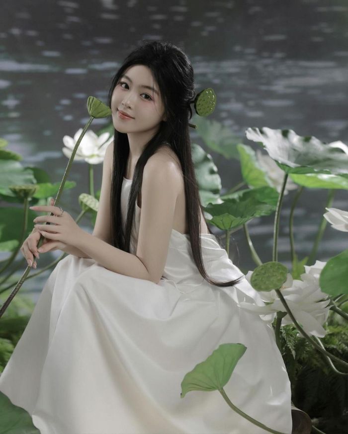Lọ Lem mang nét đẹp thanh toát, nhẹ dịu thuần Á Đông.