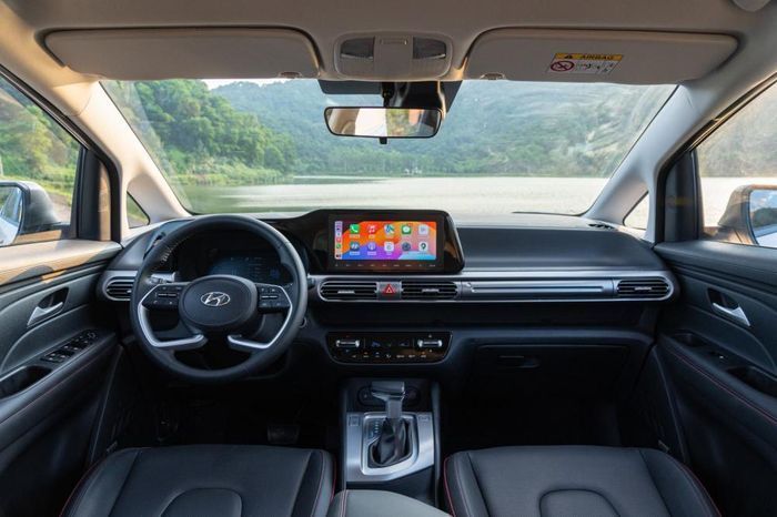 Hyundai Stargazer X được trang bị hàng loạt công nghệ hiện đại phục vụ người lái và hành khách trên xe