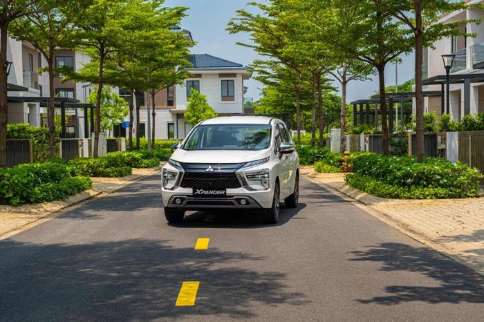 Mitsubishi Xpander sau 5 năm vẫn giữ vững vị thế "ông vua" doanh số