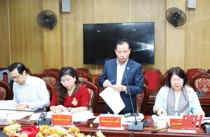 Lãnh đạo Liên minh HTX Việt Nam trình bày đề xuất kế hoạch tổ chức chuỗi hoạt động hỗ trợ HTX tại TP Sầm Sơn.