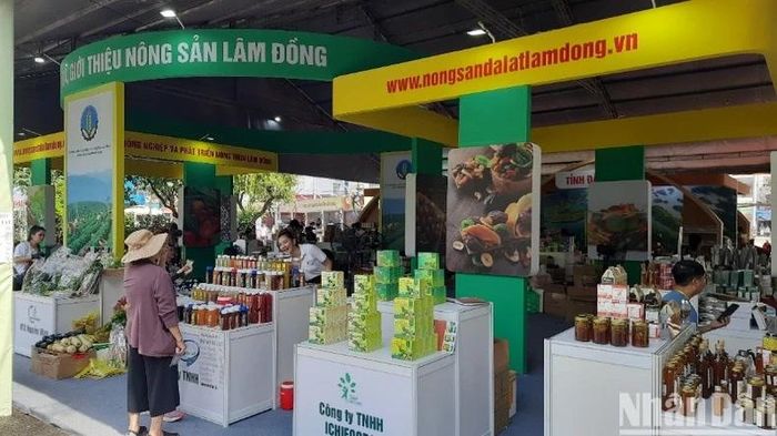 Tỉnh Lâm Đồng giới thiệu sản phẩm OCOP, sản phẩm đặc trưng tại Tuần lễ sản phẩm OCOP.