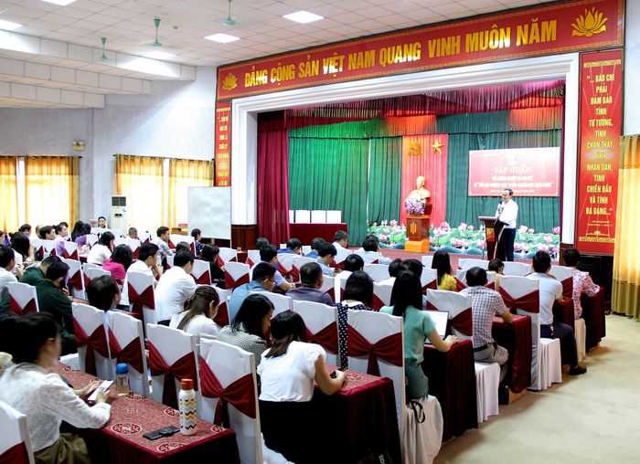 Báo Nghệ An thường xuyên tổ chức các cuộc tập huấn nghiệp vụ cho phóng viên, kỹ thuật viên. Ảnh tư liệu