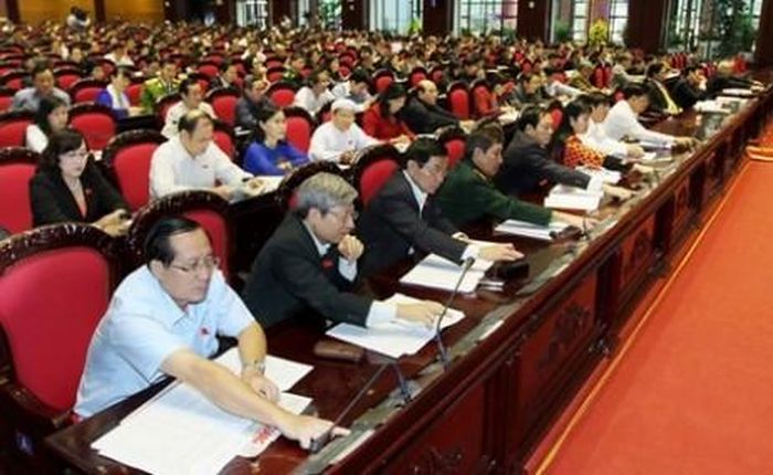  Các đại biểu nhấn nút thông qua Hiến pháp năm 2013 