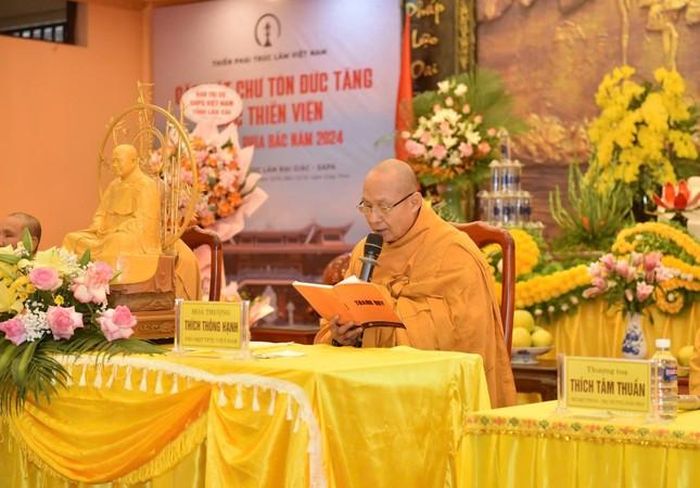 Hòa thượng Thích Thông Hạnh cung tuyên thanh quy của tông môn