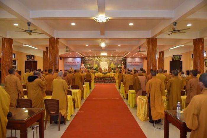 Quang cảnh buổi lễ khai mạc khóa tu