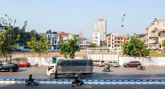 Theo tìm hiểu, vào năm 2018 dự án mà IGG HALONG làm chủ đầu tư bất ngờ bị hủy phê duyệt quy hoạch 1/500 cũng như các quy hoạch tổng thể khác do vướng mắc trong sắp xếp lại, xử lý tài sản công trong phạm vi ranh giới quy hoạch.