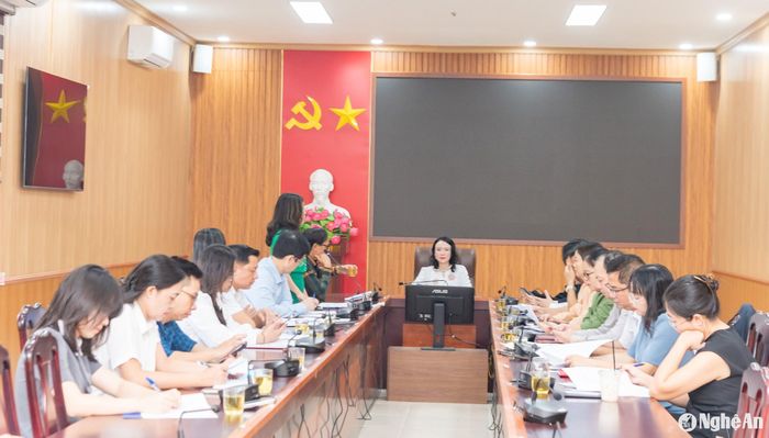 Quang cảnh cuộc họp triển khai các hoạt động kỷ niệm 10 năm Di sản dân ca ví, giặm Nghệ Tĩnh được UNESCO ghi danh. Ảnh: Minh Quân
