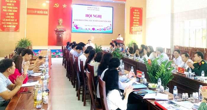 Toàn cảnh hội nghị tuyên giáo cụm 9 ở Nghĩa Đàn. Ảnh: Đức Anh