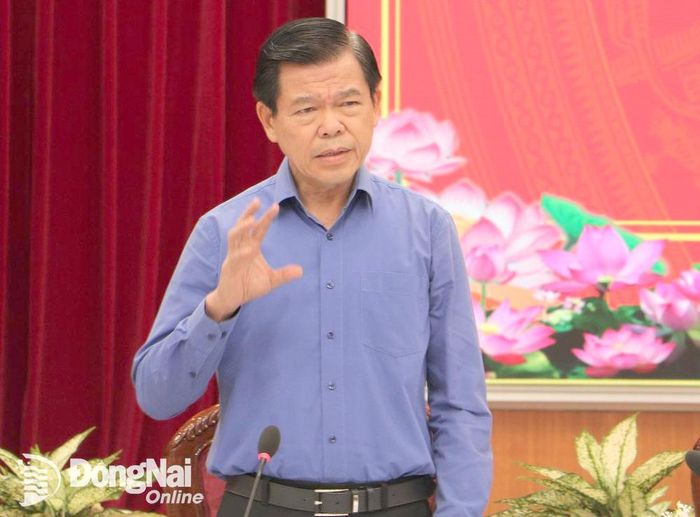 Ủy viên Trung ương Đảng, Bí thư Tỉnh ủy Nguyễn Hồng Lĩnh phát biểu tại hội nghị. Ảnh: Phạm Tùng