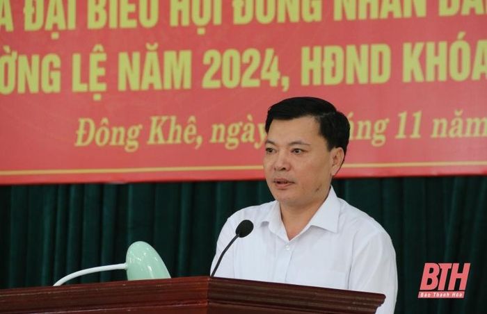 Cử tri huyện Đông Sơn kiến nghị tại buổi tiếp xúc.