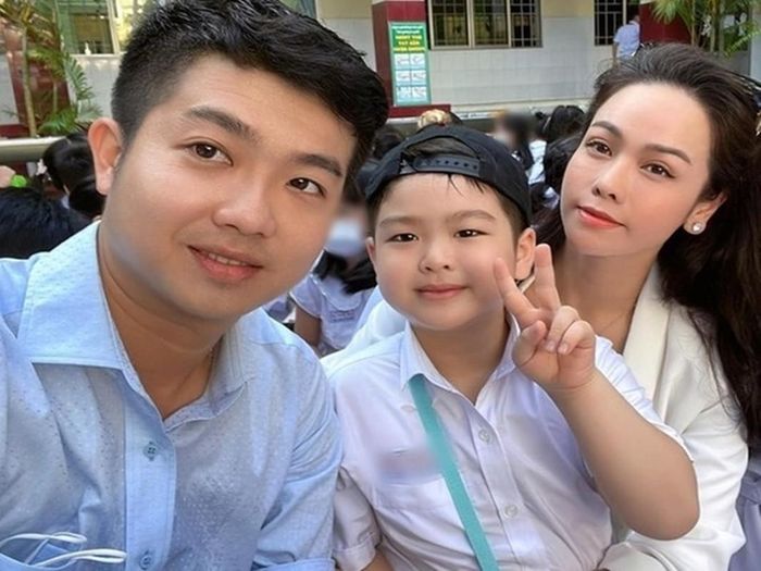 Sau khi ly hôn, Nhật Kim Anh và Bửu Lộc mâu thuẫn về việc giành quyền nuôi con trai chung. Tuy nhiên, cả hai đã giảng hòa. Ảnh: FB Nhật Kim Anh.