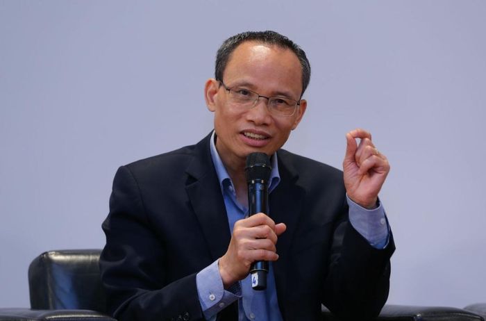 TS. Cấn Văn Lực, chuyên gia kinh tế, Thành viên Hội đồng Tư vấn chính sách tài chính, tiền tệ quốc gia.