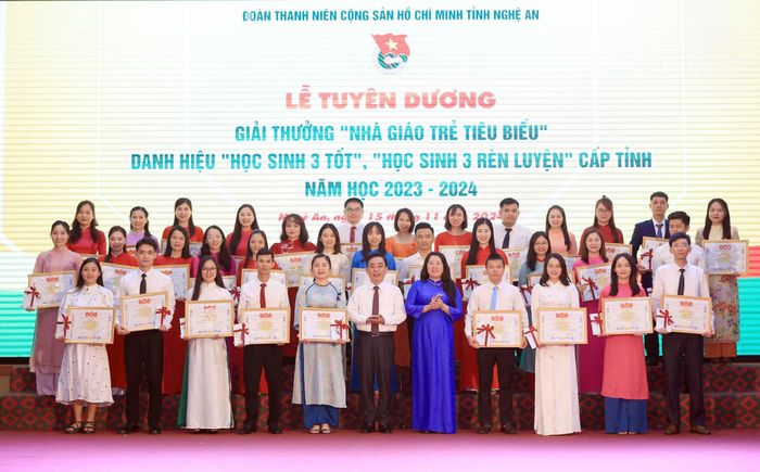 36 nhà giáo trẻ tiêu biểu năm 2024. Ảnh: Thanh Quỳnh