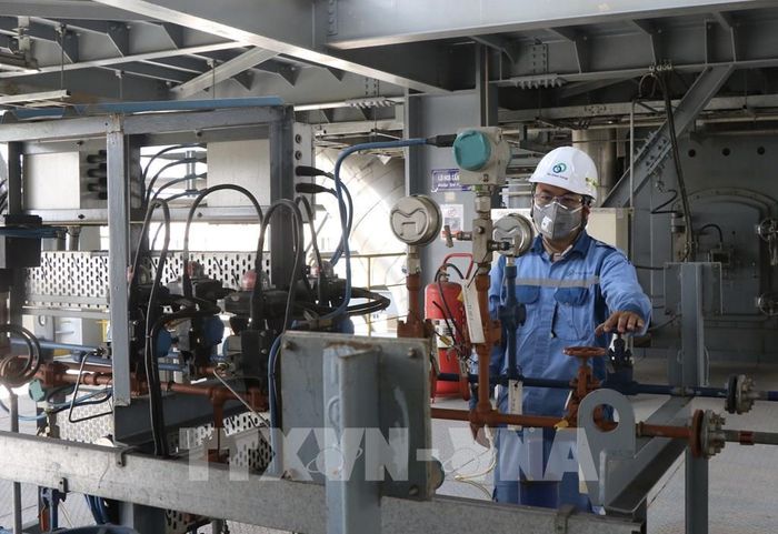 Vận hành nhà máy đốt rác phát điện góp phần quan trọng trong việc xử lý rác thải tại các địa phương ở Bắc Ninh. Ảnh: Đỗ Huyền - TTXVN 