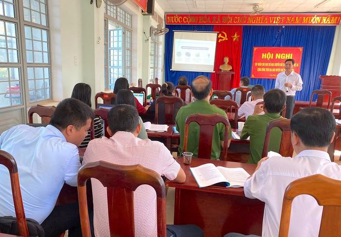 Quang cảnh hội nghị tập huấn về chuyển đổi số tại huyện Chư Pưh. Ảnh: M.H