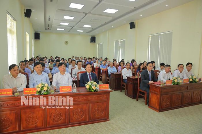 Các đại biểu dự hội nghị.