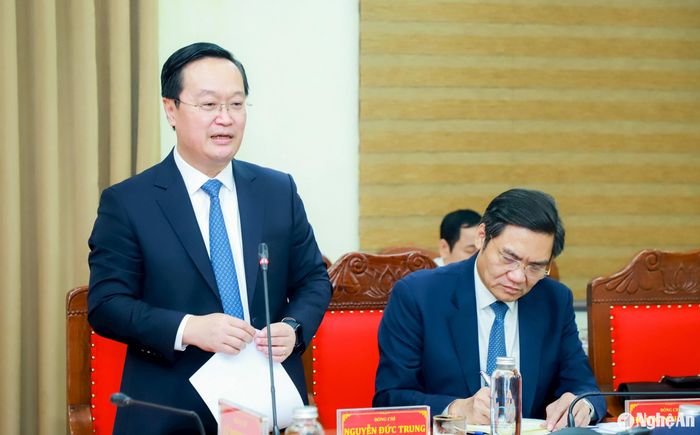 Đồng chí Nguyễn Đức Trung - Bí thư Tỉnh ủy, Chủ tịch UBND tỉnh phát biểu tại cuộc làm việc. Ảnh: Thành Duy
