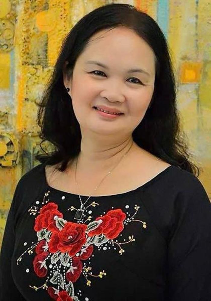Nhà văn Bích Ngân.