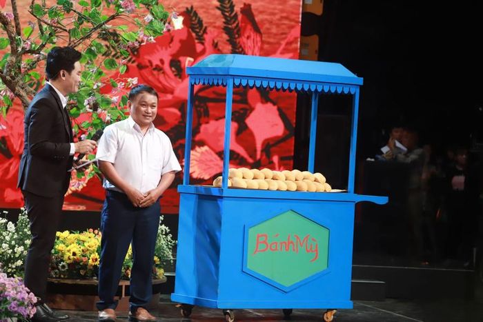  Thầy Vũ Văn Tùng, giáo viên Trường Tiểu học và THCS Đinh Núp chia sẻ về hành trình gắn bó với học sinh nơi đây. 