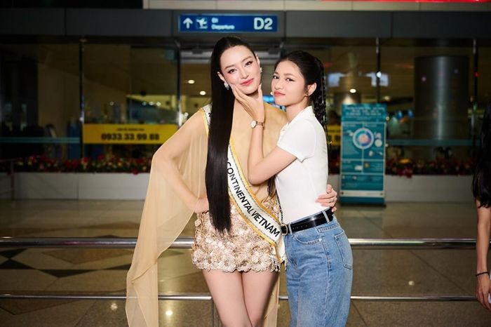 Á hậu Huỳnh Minh Kiên cũng đến tiễn Khánh Linh.