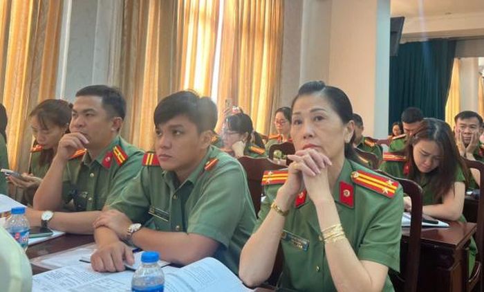 Công an các đơn vị, địa phương tham dự lớp tập huấn.