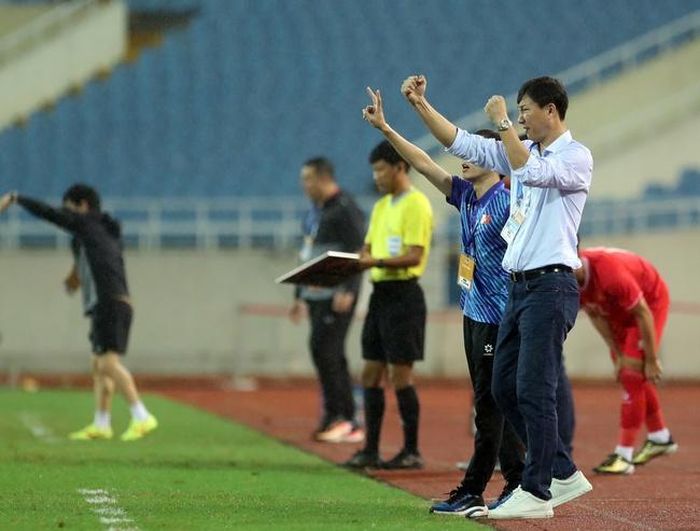 Nếu đội tuyển Việt Nam có kết quả thuận lợi tại ASEAN Cup 2024 sắp tới thì sẽ giúp vị trí của HLV Kim Sang Sik thêm chắc chắn. Ảnh: Tuấn Phạm