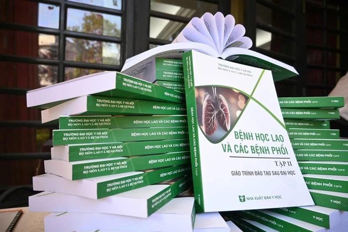 Bộ tài liệu Bệnh học Lao và các bệnh phổi dành cho đào tạo sau đại học. 